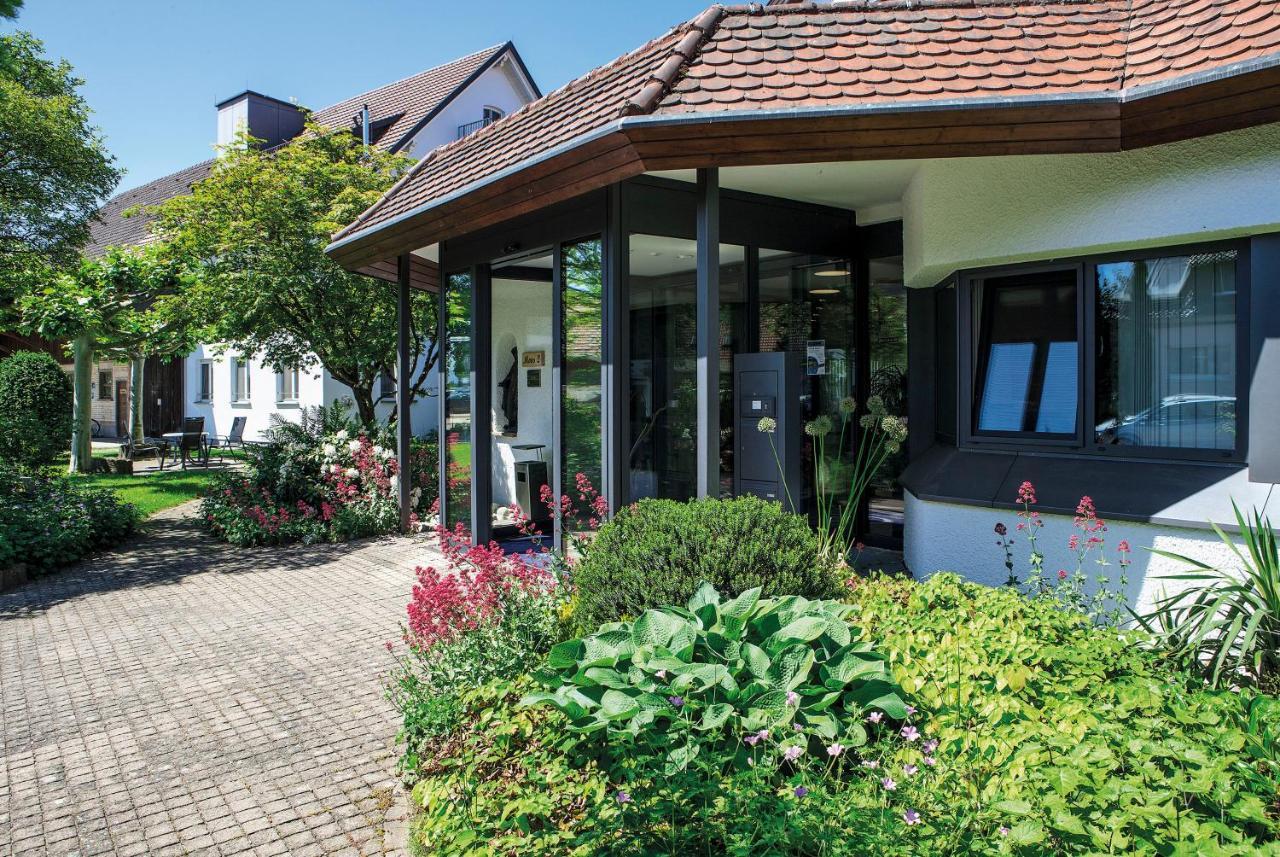 Hotel Gaestehaus St Theresia Bodensee Friedrichshafen Exterior foto