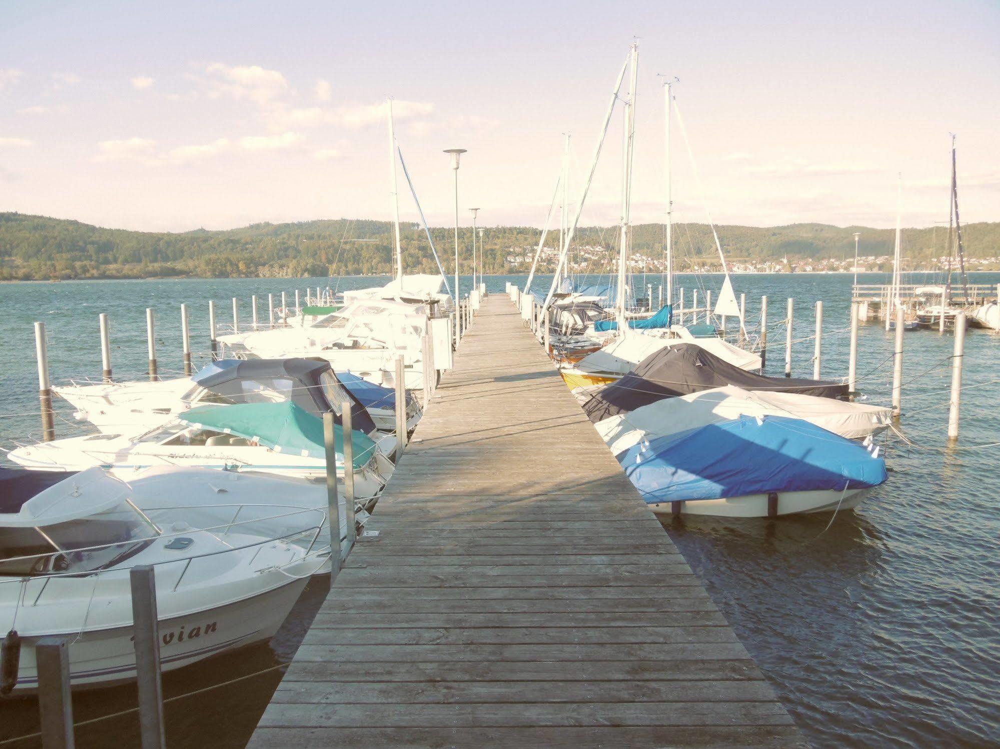 Hotel Gaestehaus St Theresia Bodensee Friedrichshafen Exterior foto